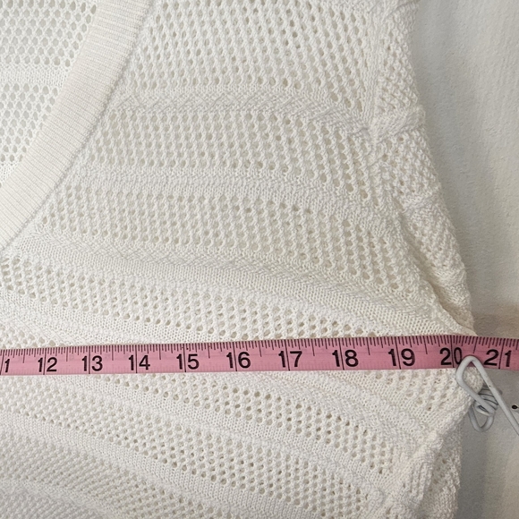 White Crochet V-Neck Sweater - Picture 3 of 7